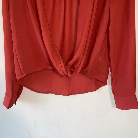 Elodie Red Twist Front Drape‎ Blouse SZ Small Workwear Career Work Top Casual - Picture 4 of 7